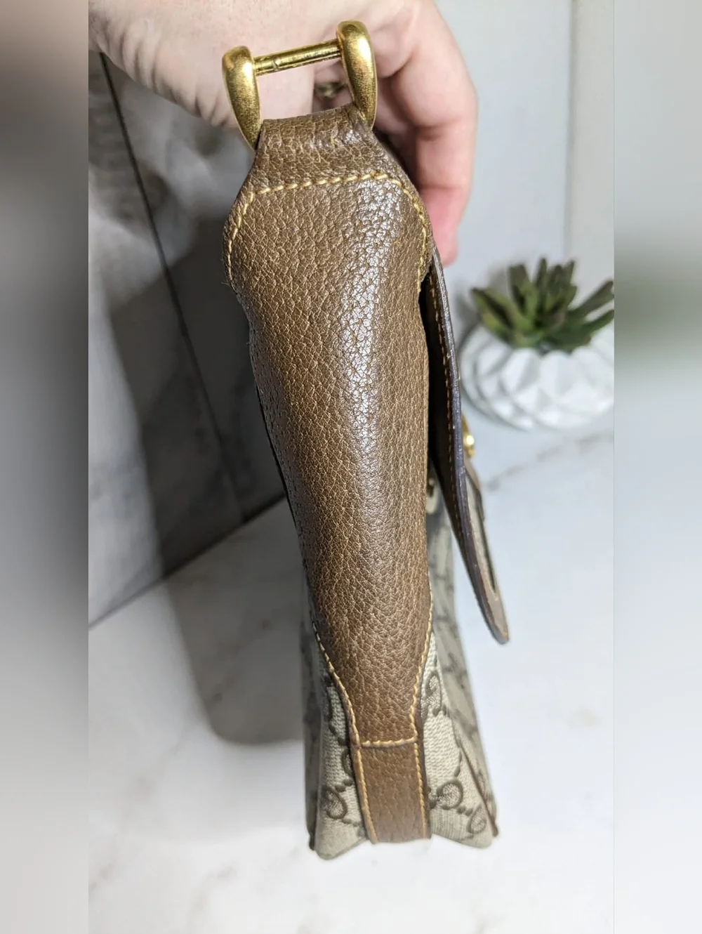 Gucci Vintage Crossbody Purse - Picture 10 of 12